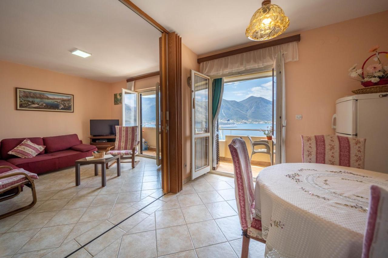 Seaside Serenity: 2-Bedroom Apartment With Boka Bay View Κότορ Εξωτερικό φωτογραφία