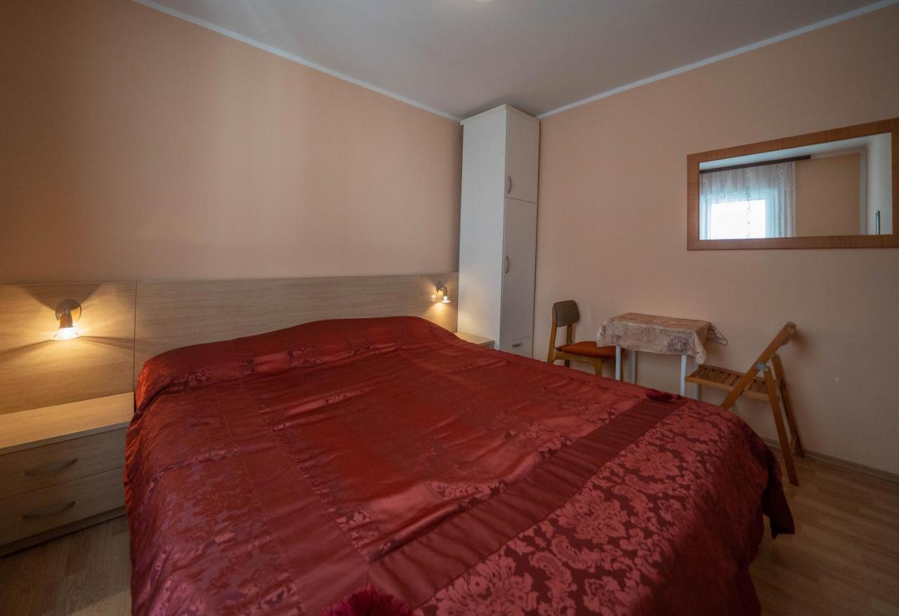 Seaside Serenity: 2-Bedroom Apartment With Boka Bay View Κότορ Εξωτερικό φωτογραφία
